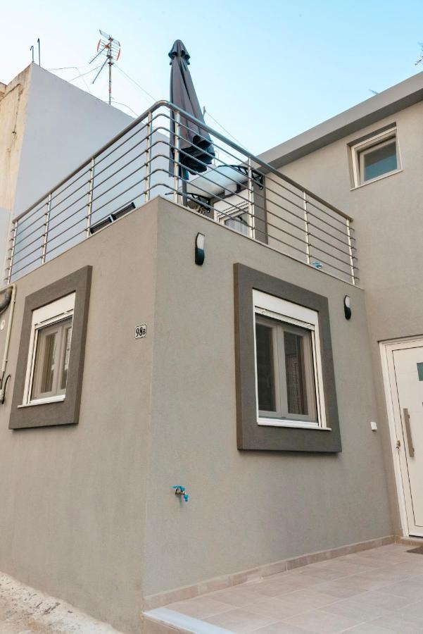 Stylishly Decorated House - Free Private Parking! Appartement