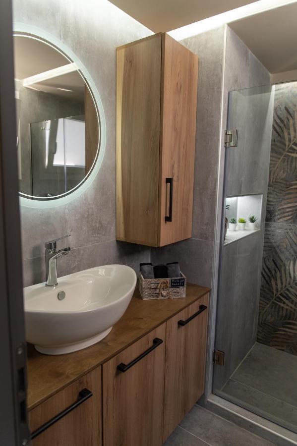 Stylishly Decorated House - Free Private Parking! Appartement *