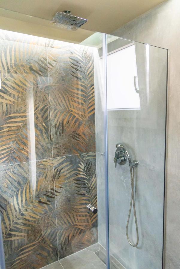 Stylishly Decorated House - Free Private Parking! Apartment Iraklio